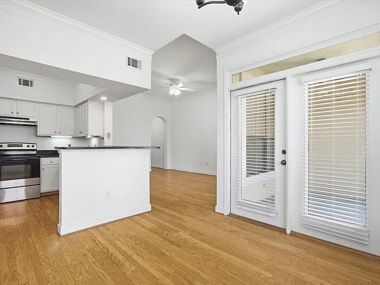 3777 Peachtree Rd NE #1432 — Photo 8