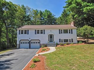 63 Blacksmith Dr, Medfield, MA 02052