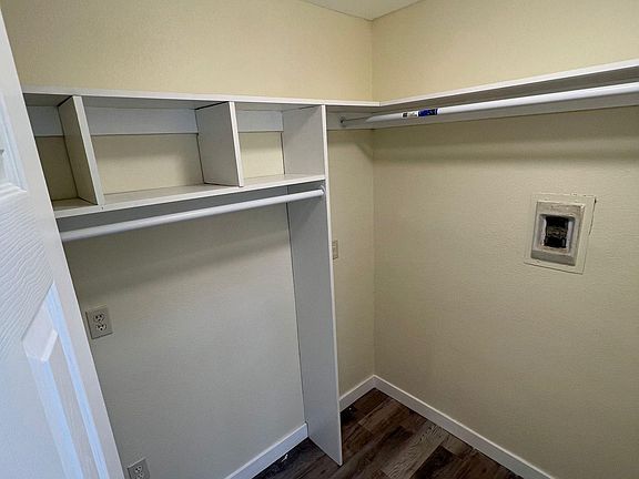 5th image of 17020 Glenburn Ave