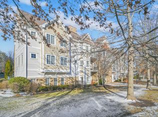 730 Farmington Ave #104, West Hartford, CT 06119