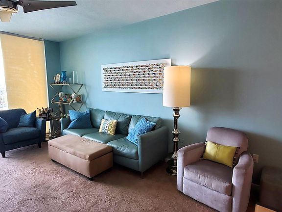 4th image of 3020 NE 32nd Avenue #712