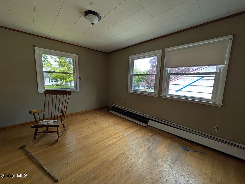 4th image of 110 Ash Street