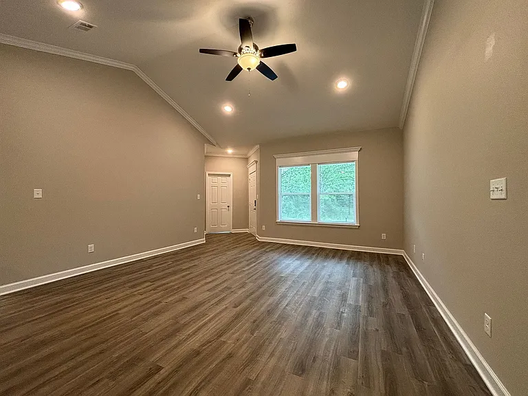 213 Round Mountain Rd — Photo 3