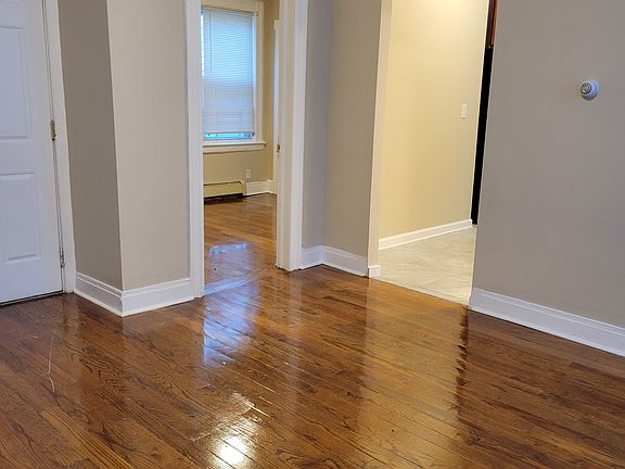 3rd image of 48 N 18th St #2