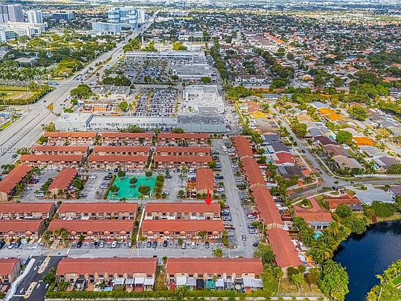 3rd image of 1911 SW 107th Ave APT 1009