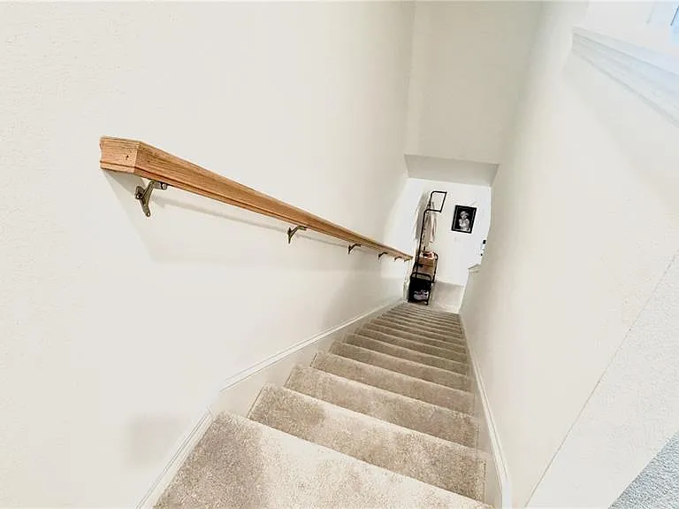 3244 Skyline Loop — Photo 3