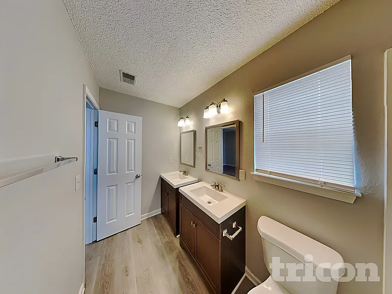 3 Long Glen Ct — Photo 9
