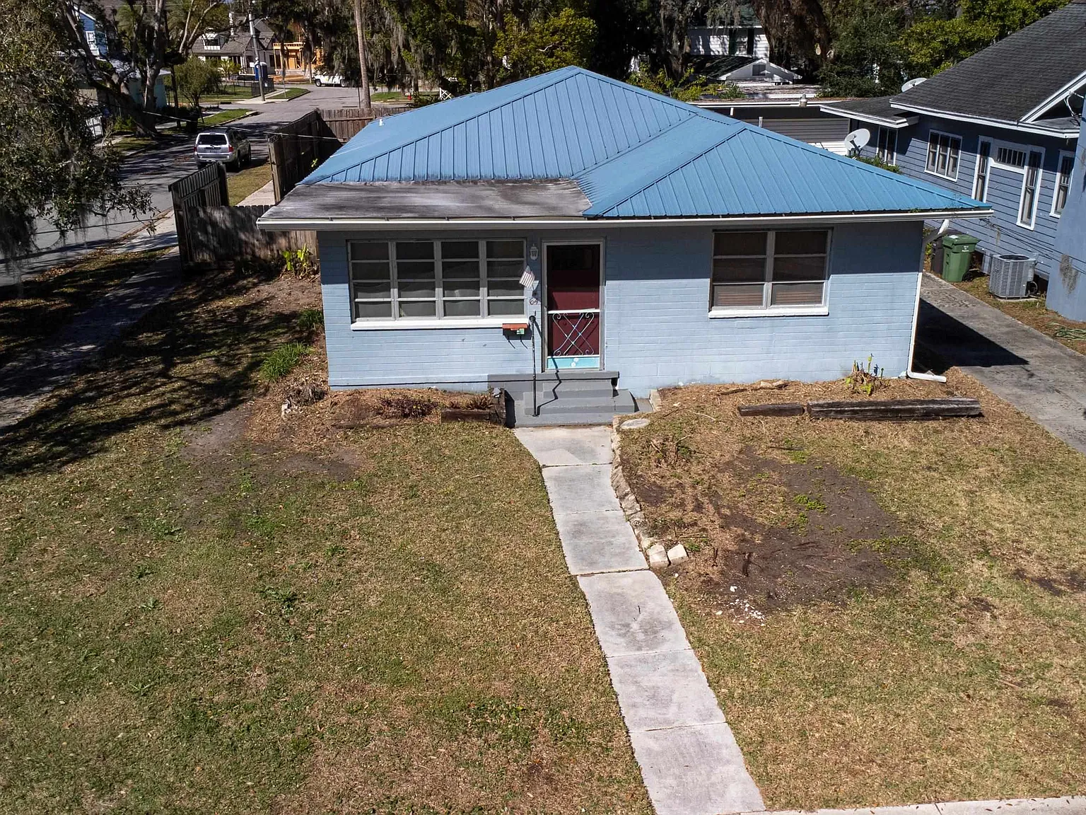 3 bed, 1294 sqft, $2,495 — Photo 1