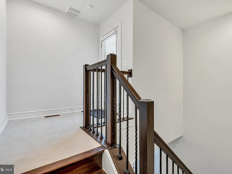 42281 Belgrave Gardens Ter — Photo 48
