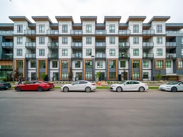 13968 Laurel Dr #520, Surrey, BC V3T 1A9