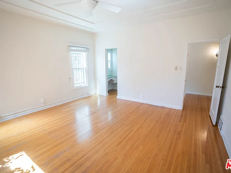 1210 S La Jolla Ave — Photo 2