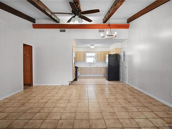 5th image of 109 W 22nd St