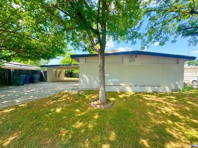 2723 E Lansing Way, Fresno, CA, 93726