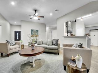 1604 Crestmeadow Ln, Mansfield, TX 76063