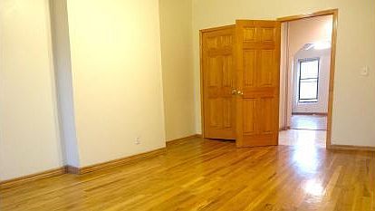 2nd image of 362 Bainbridge St