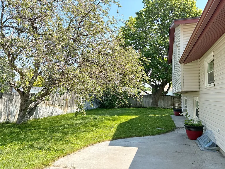 2180 Westcliff Dr — Photo 39