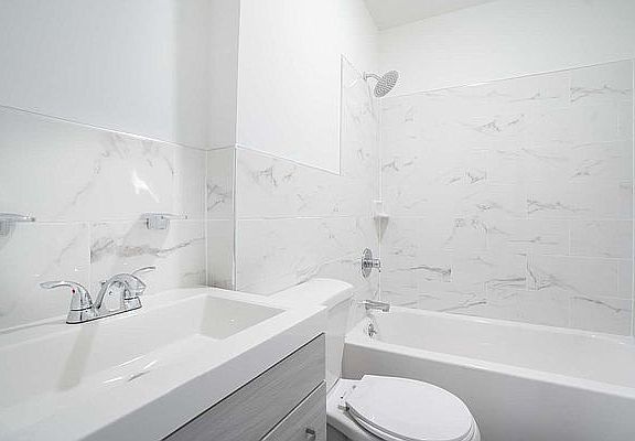 5th image of 156 E 102nd St #3