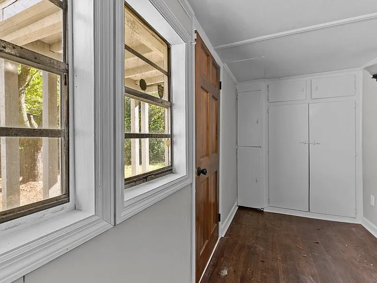 316 Bowen St — Photo 19