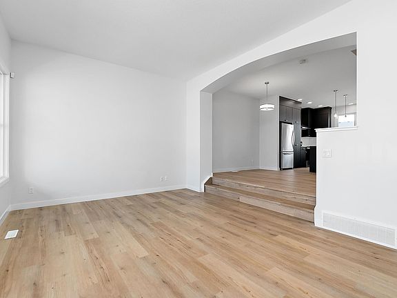 5th image of 5275 Edgemont Blvd NW