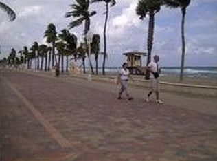 2700 N Surf Rd, Hollywood, FL 33019