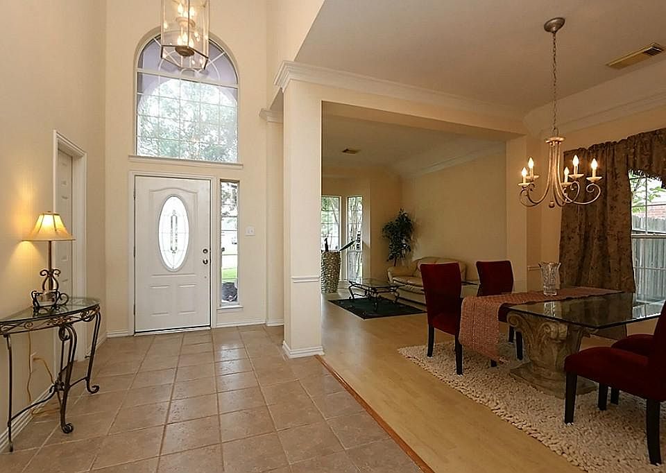 1st image of 5614 River Knoll Ct