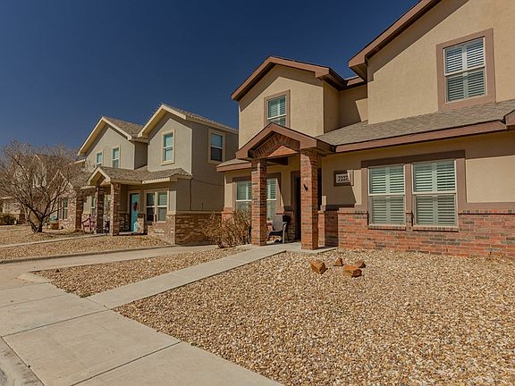 3rd image of 7227 Barksdale Ln