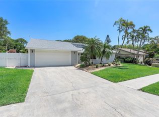 9323 Longmeadow Cir, Boynton Beach, FL 33436