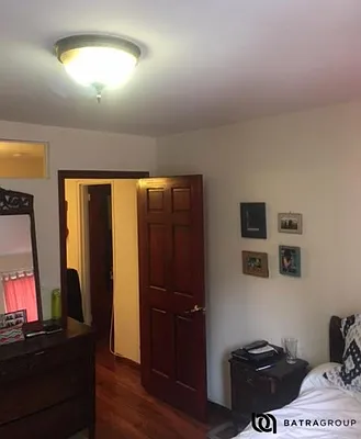 Rented by Batra Group Inc | media 36