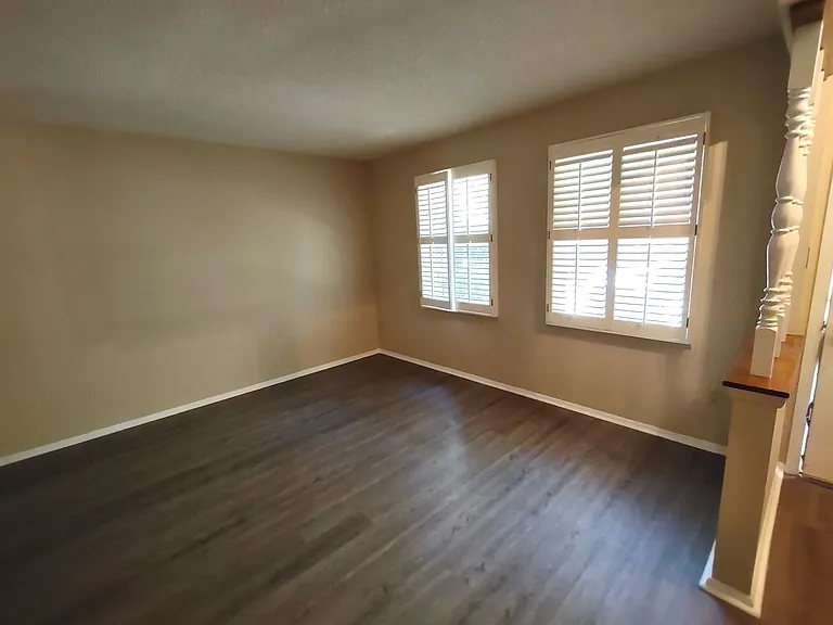 8218 Knights Bridge Rd — Photo 15