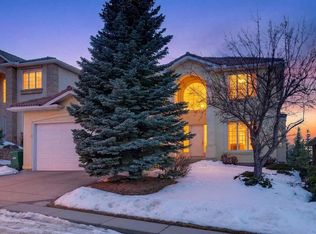 255 E Hamptons Ter NW, Calgary, AB T3A5R5