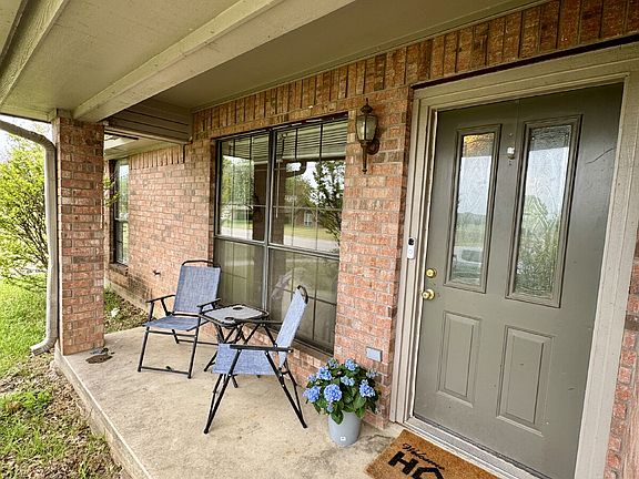 2nd image of 1100 Prairie Wind Blvd