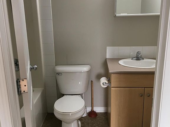 4th image of 9604 Manning Ave #312