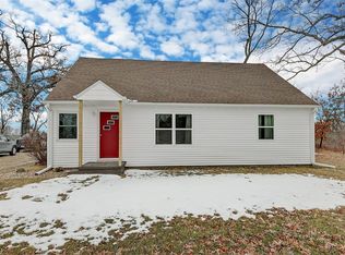 8717 Blairs Ferry Rd, Cedar Rapids, IA 52411