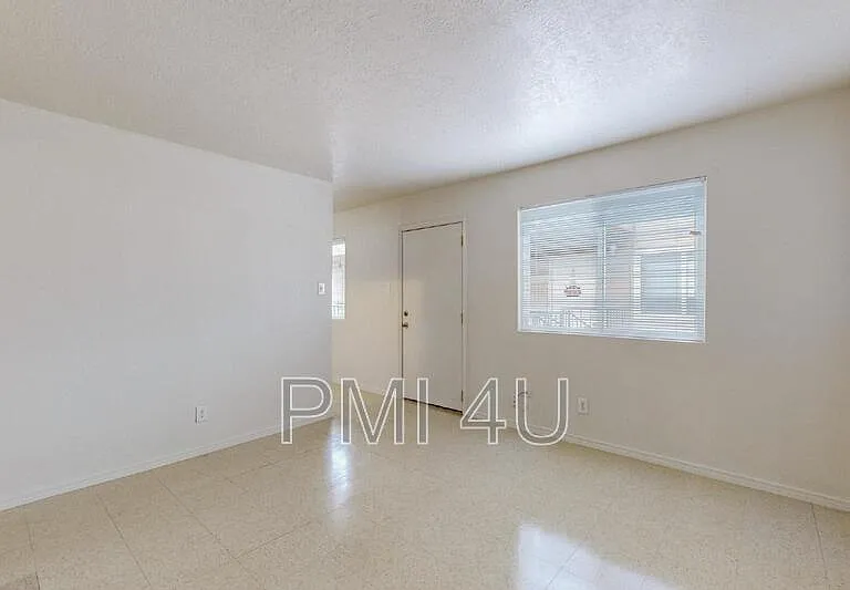 233 Tennessee St NE #D — Photo 11