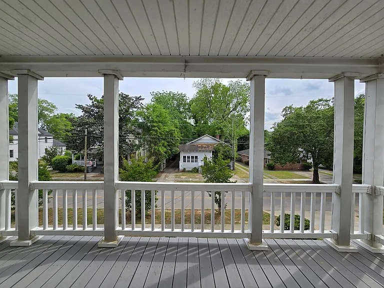 403 W Hampton Ave — Photo 4