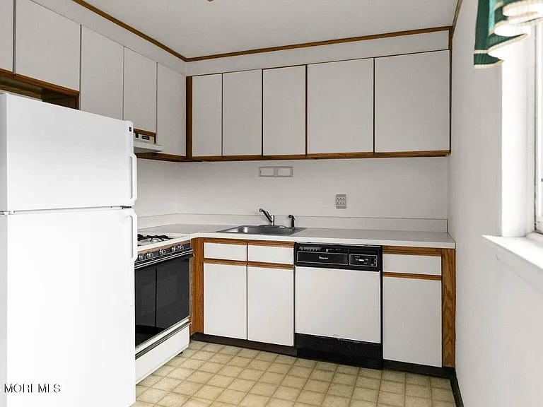 15 Azalea Ct — Photo 15