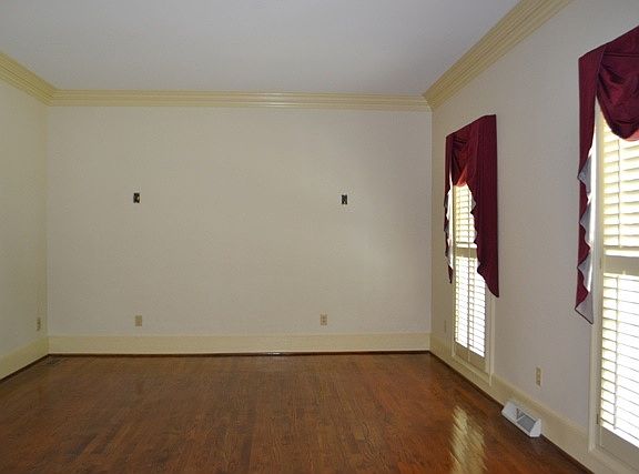 5th image of 2637 Colecreek Ln