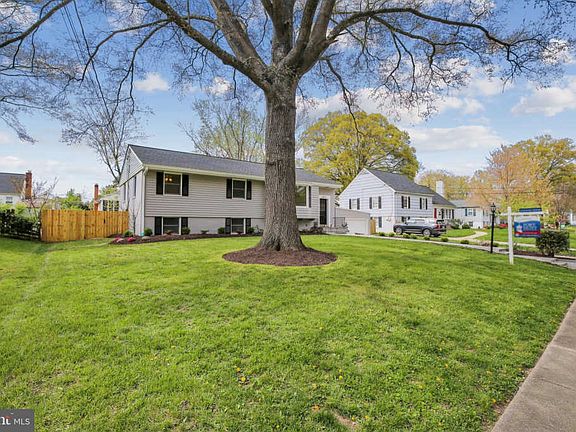 2nd image of 8416 Crossley Pl