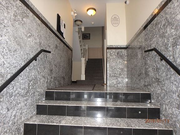 2nd image of 5750 S King Dr #2