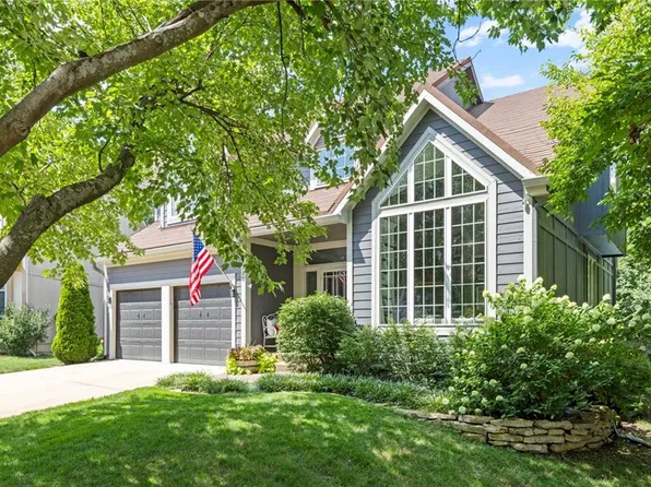 8710 W 132nd Pl, Overland Park, KS 66213