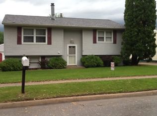 723 Cloverdale Ave, Waterloo, IA 50703