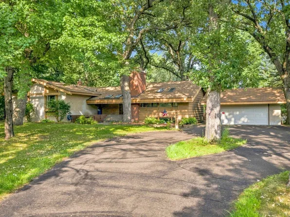 39277 Hemingway Ave, North Branch, MN 55056