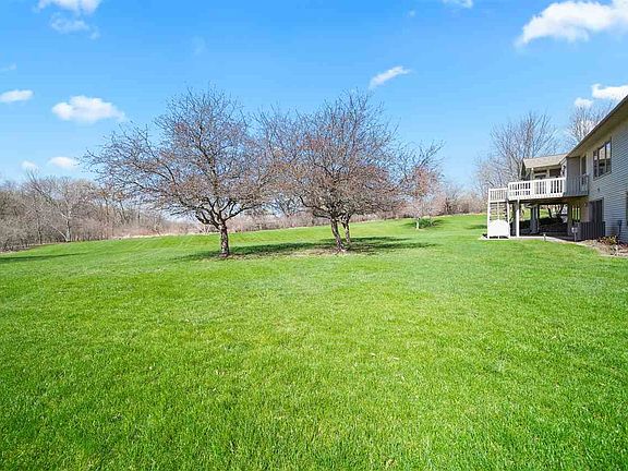 5th image of 65 Burr Oak Ct