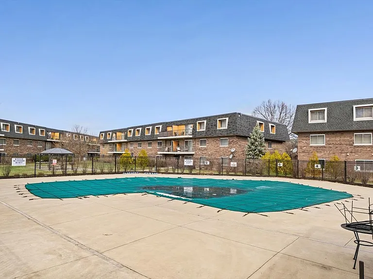 3223 W Parkway Dr #3A — Photo 4