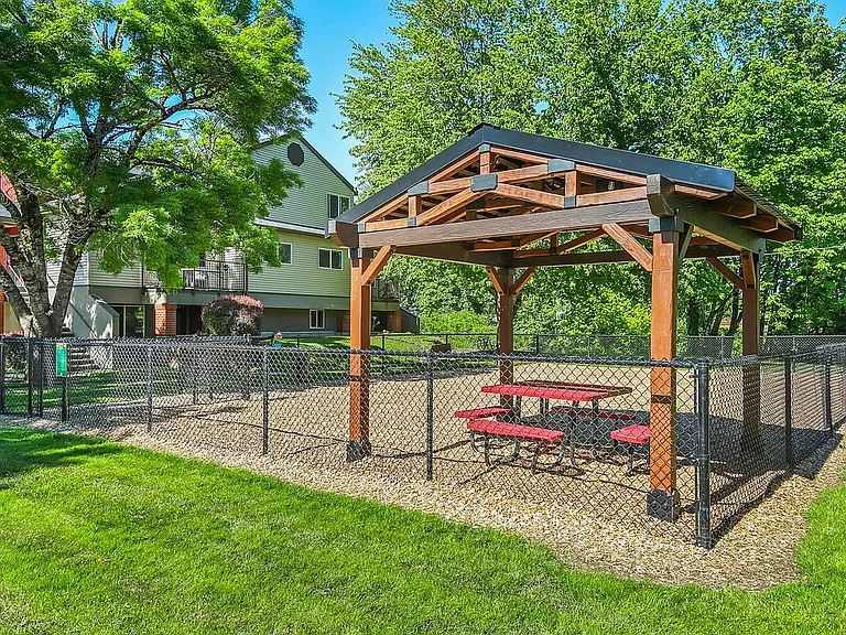 3225 Kinsrow Ave - WEB-59