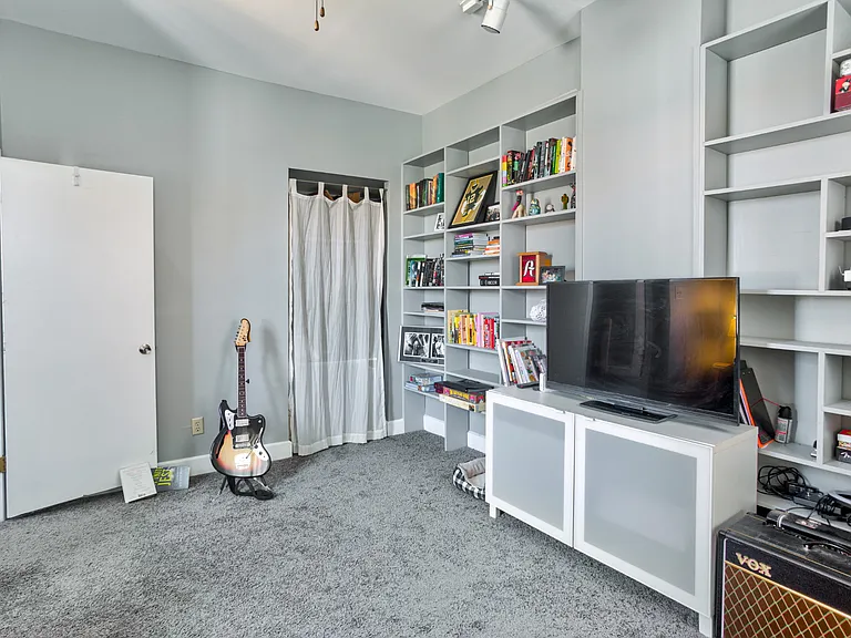 933 English Ave — Photo 25