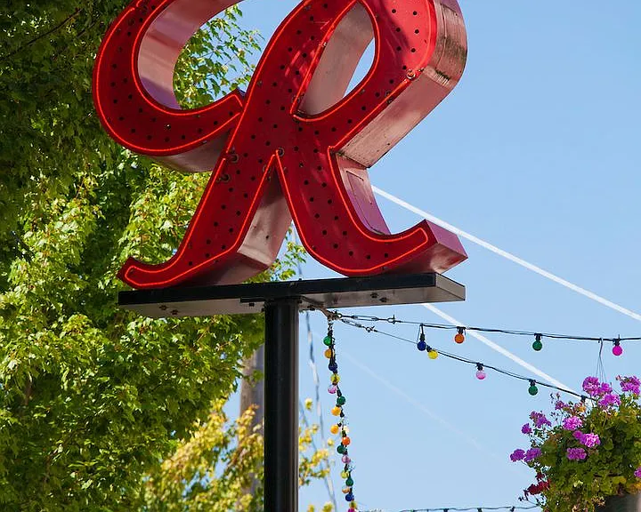 Fremont View: Modern Classic Collection — Photo 116