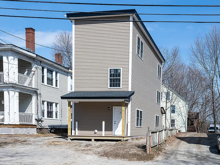 31 Drummond St — Photo 15