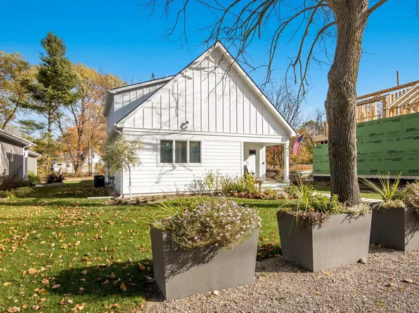 106 Iroquois St, Elk Rapids, MI 49629