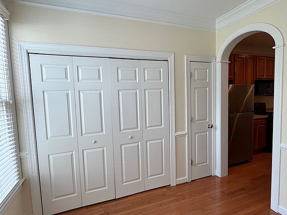 4th image of 104 Presque Isle Ln